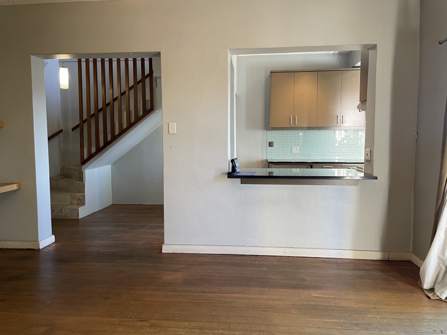 To Let 3 Bedroom Property for Rent in Vredehoek Western Cape
